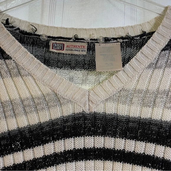 Faded Glory Size Medium Women’s Knitted Sweater With Silver Thread - Picture 2 of 5